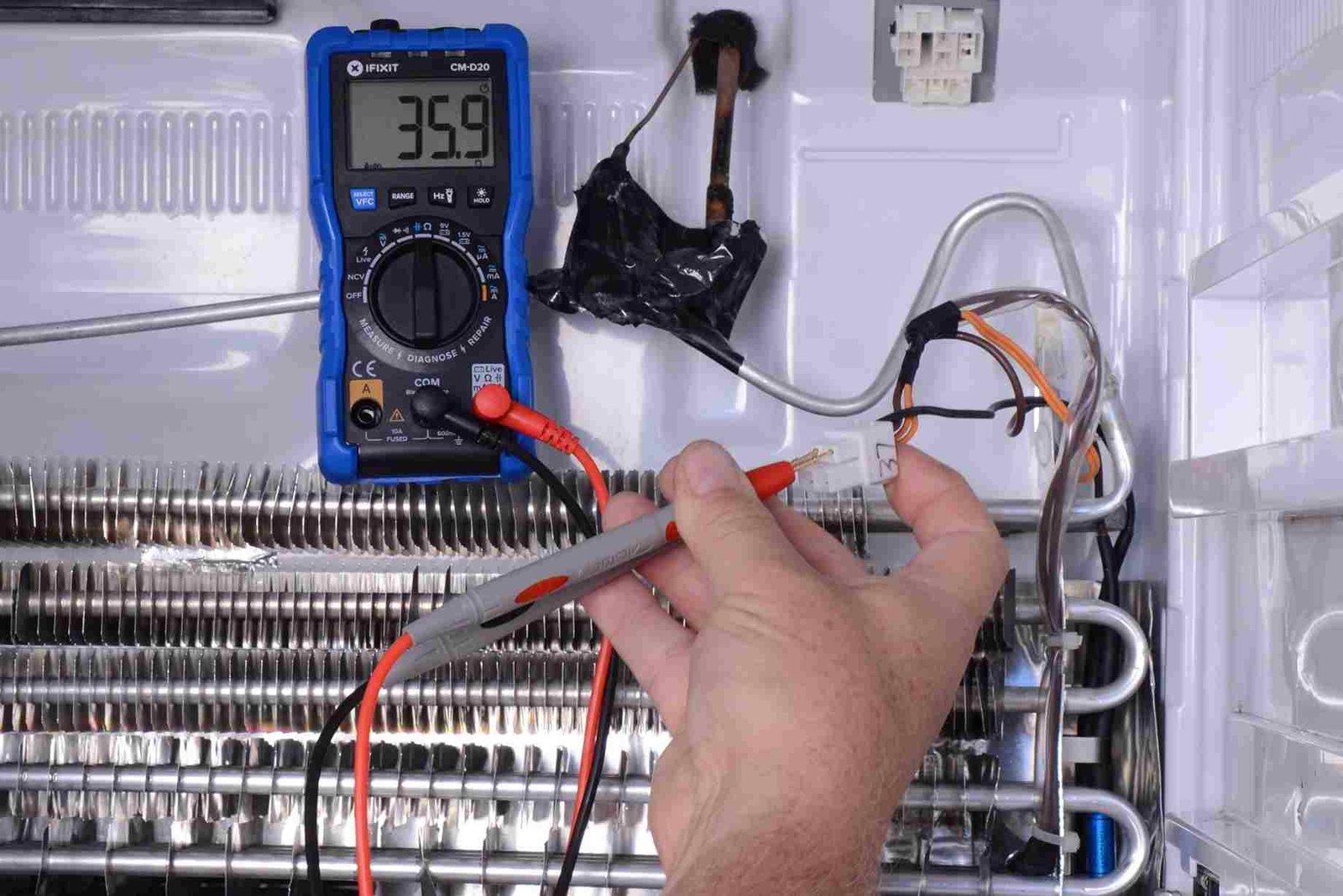 How to Fix Refrigerator Not Defrosting Automatically